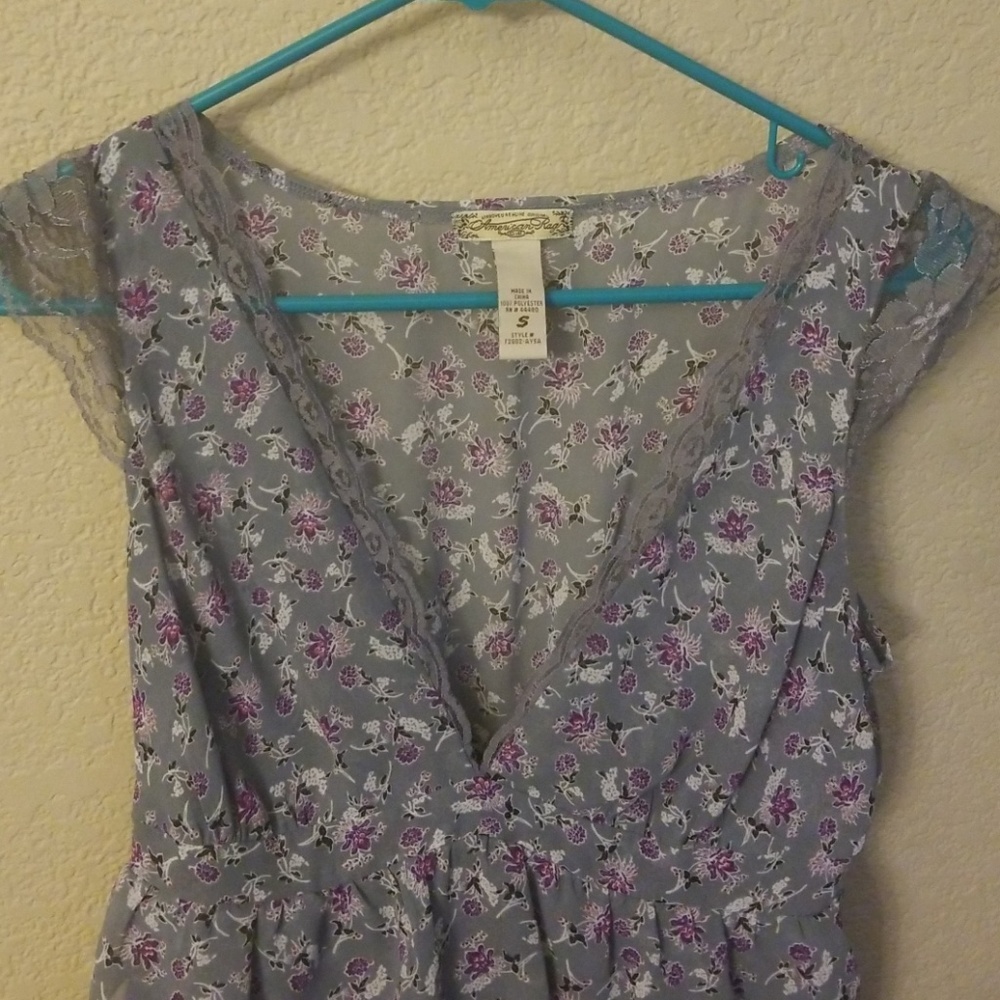 American Rag Flower shirt - Picture 3 of 3